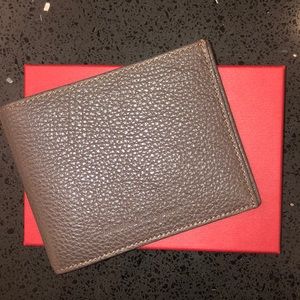 NEW! Mens Salvatore Ferragamo bilfold wallet!